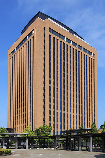 石川県庁行政庁舎
