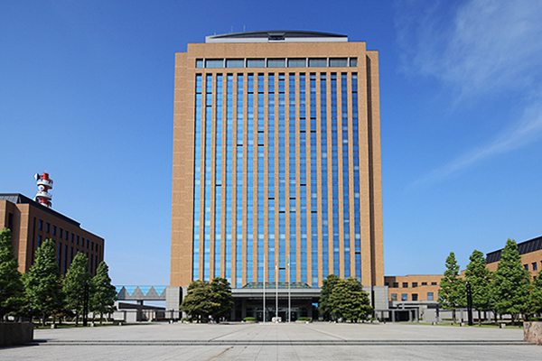 石川県庁行政庁舎