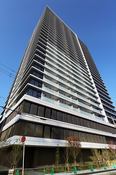 Brillia Tower 箕面船場 TOP OF THE HILL