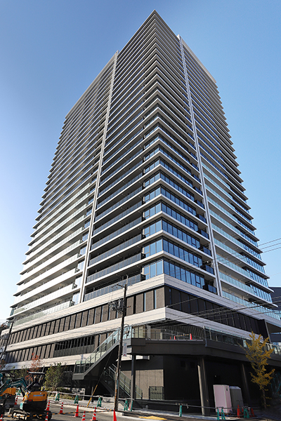 Brillia Tower 箕面船場 TOP OF THE HILL