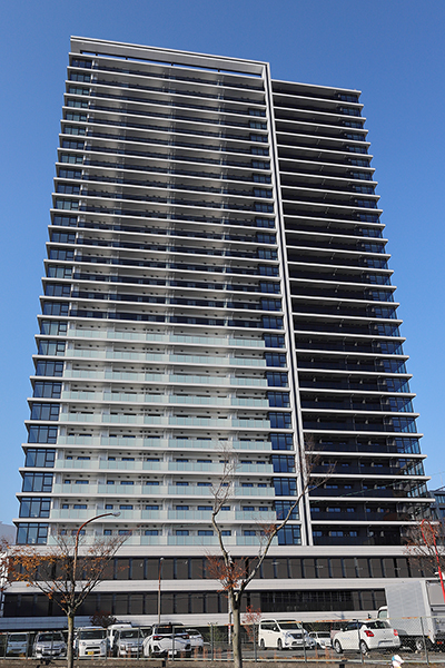 Brillia Tower 箕面船場 TOP OF THE HILL