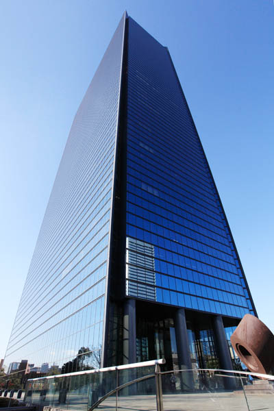 Kddi大阪第2ビル Telehouse Osaka 2 日本の超高層ビル
