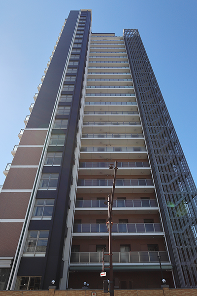 ル・サンク中の橋タワーレジデンス