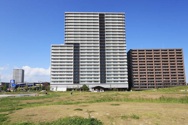 ONE PARK RESIDENTIAL TOWERS