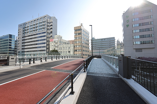 BLUE FRONT SHIBAURA（ブルーフロント芝浦）