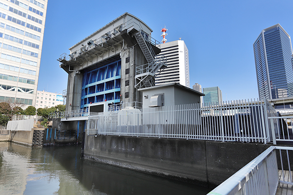 BLUE FRONT SHIBAURA（ブルーフロント芝浦）