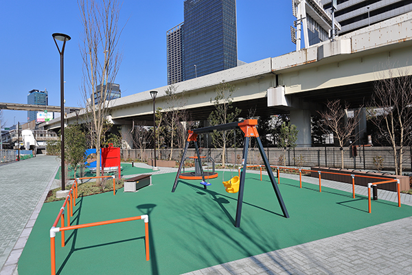 BLUE FRONT SHIBAURA（ブルーフロント芝浦）
