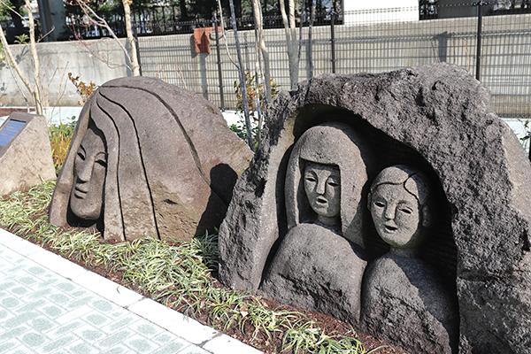 BLUE FRONT SHIBAURA（ブルーフロント芝浦）