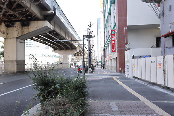 UMEDA EAST CROSS（梅田イーストクロス）