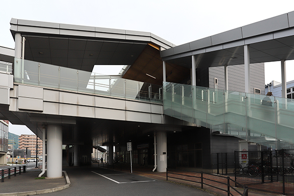 ブランシーズ城野駅